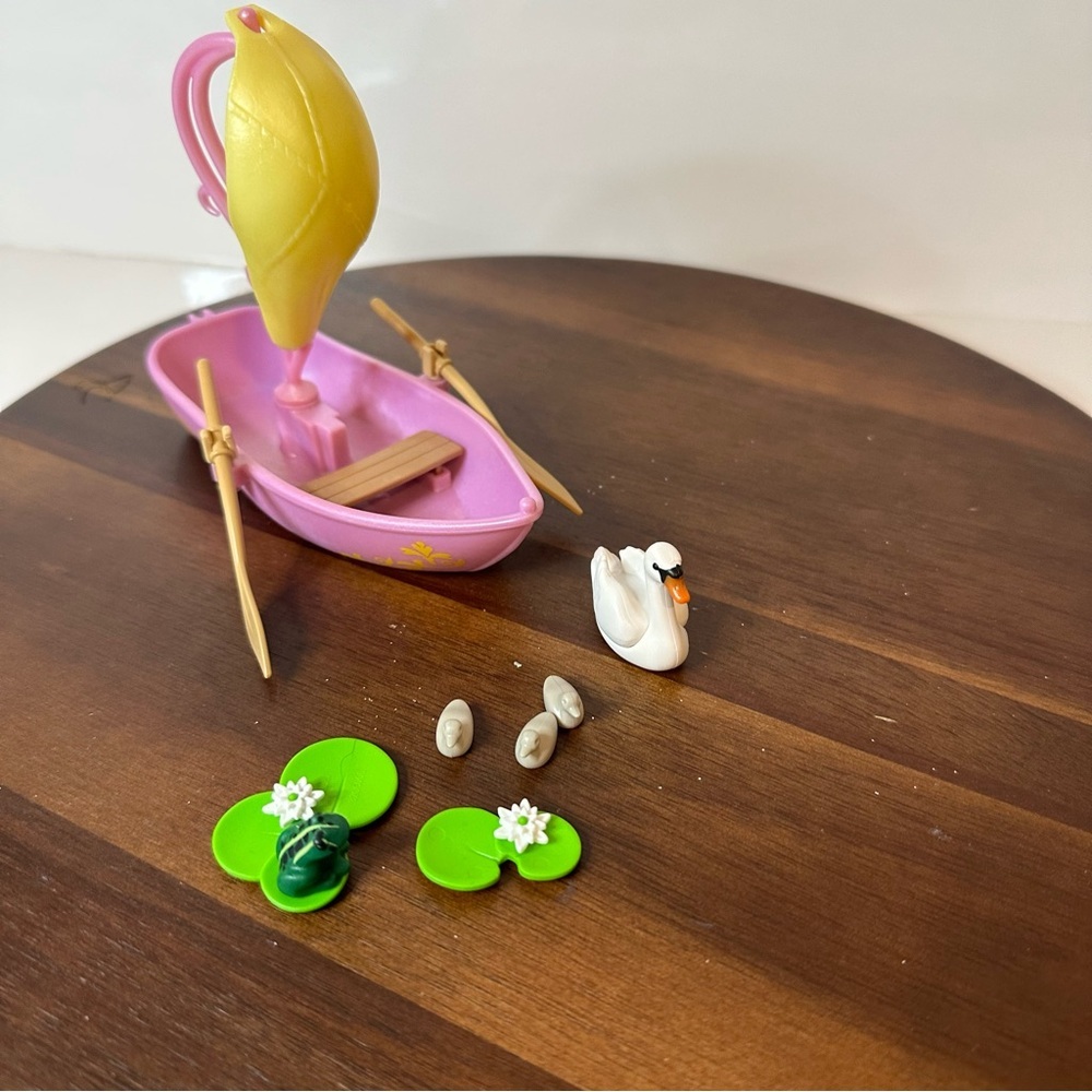 Playmobil Fairy Boat & Pond Set – Pink Rowboat, Swan, Frog & Lily Pads